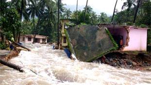 केरल में तबाही के पीछे कारण क्या हैं?