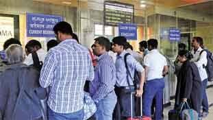 टिकट कैंसिल कर 14 अरब कमाने वाली रेलवे लॉस में तो हो ही नहीं सकती!