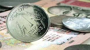 आज़ादी से अब तक 2000% गिरा रुपया, आखिर क्यों?