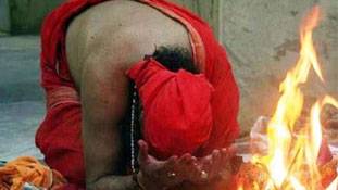 लड़की, परिवार और 9 सुई.. किसी तांत्रिक के झांसे में फंसने से पहले ये कहानी जान लें