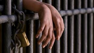 जेल में बंद होने दौड़े आ रहे हैं लोग, इसके पीछे की वजह काफी दिलचस्प है