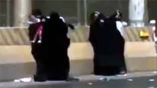 Viral Video : जब जंगली बिल्लियों की तरह एक दूसरे पर टूट पड़ी 5 मुस्लिम महिलाएं