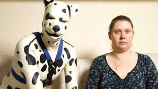 ह्यूमन पप्स बनकर जीने वाले लोग आखिर किस समाज का हिस्‍सा हैं?