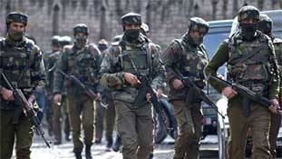 क्या अगवा किए गए पुलिसकर्मियों के रिश्तेदारों की रिहाई के बदले आतंकवादियों को छोड़ना जायज़ होगा? क्या अगवा किए गए पुलिसकर्मियों के रिश्तेदारों की रिहाई के बदले आतंकवादियों को छोड़ना जायज़ होगा?