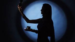 करवा चौथ पर पति की मौत मांगने वाली पत्‍नी का दर्द भी समझिए...