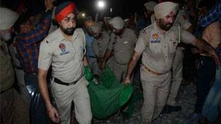 5 सवालों के जवाब जो अमृतसर हादसे का भ्रम दूर कर देंगे 5 सवालों के जवाब जो अमृतसर हादसे का भ्रम दूर कर देंगे