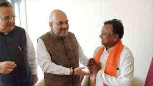 छत्तीसगढ़ में कांग्रेस की चुनौती सत्ता पाने से ज्यादा इज्जत बचाना है