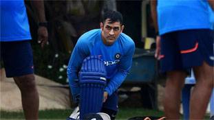 आखिर धोनी क्यों हुए आगामी टी-20 सीरीज से बाहर!