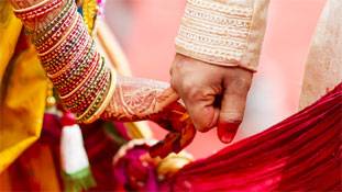 शादी भले ही 1 रुपए में हो, मगर वादा हुआ है मौज-मस्ती, एन्जॉयमेंट वही लाखों वाला होगा...