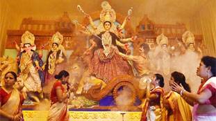 कैसे हुआ देवी का जन्म? नवदुर्गा से जुड़े 9 तथ्य जान लीजिए...