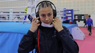 सियासी कंबल में घुसी सरकारों को मास्क से मुंह ढके खिलाड़ी नहीं दिखेंगे