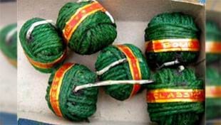 सुतली बम को सिर्फ न फूट पाने का दुख नहीं है सुतली बम को सिर्फ न फूट पाने का दुख नहीं है