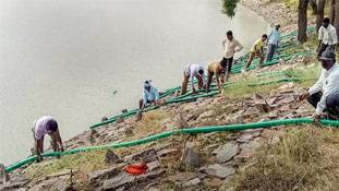 HIV+ महिला के तालाब में आत्महत्या करने से क्या तालाब दूषित हो जाता है?