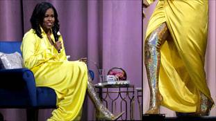 मिशेल ओबामा ने जब 'सोने का पैर' आगे बढ़ाया तो इंटरनेट सन्‍न रह गया