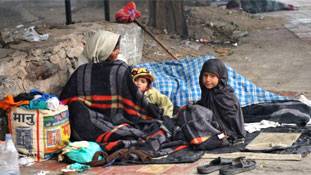 हम मदद करने के लिए किसी के लुटकर भिखारी होने का इंतजार क्‍यों करते हैं?