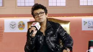 पाकिस्तान में पैदा होने की बात कहने वाले सोनू निगम को आखिर क्यों देनी पड़ी सफाई?