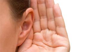 पुरुषों की आवाज़ न सुन पाने वाली इस महिला की कमजोरी से कई लोगों को जलन होगी