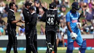IND vs NZ: हैमिल्टन मैच क्या भारत की 5 सबसे शर्मनाक ODI हार में शामिल है? IND vs NZ: हैमिल्टन मैच क्या भारत की 5 सबसे शर्मनाक ODI हार में शामिल है?