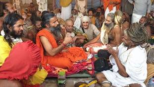 'राम-कृष्ण चिलम नहीं फूंकते थे, तो ये साधू क्यों?'