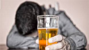 शराब पीने के बाद मुंह सूज रहा है तो शराब को दोष न दें