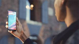 सिर्फ फोटो दिखाने से खुल गया इन 32 स्मार्टफोन का Face-Lock !