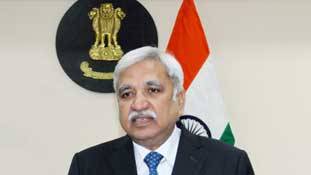 आचार संहिता के उल्लंघन के लिए चुनाव आयोग की चेतावनी तो नाकाफी लगती है!