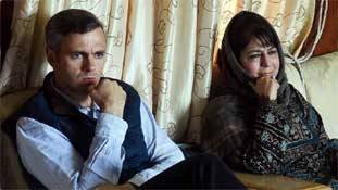 कश्मीरी नेताओं के पास धारा 370 और 35A के अलावा कोई और मुद्दा क्यों नहीं?