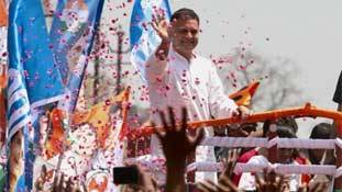 सबसे बड़ा सवाल: चुनाव के बाद राहुल गांधी अमेठी छोड़ेंगे या वायनाड? सबसे बड़ा सवाल: चुनाव के बाद राहुल गांधी अमेठी छोड़ेंगे या वायनाड?