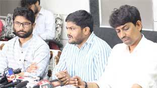 राहुल गांधी को चमकाने वाले युवा तुर्क 18 महीने में ही बिखर गए