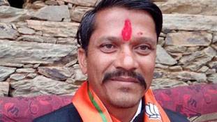 मेनका गांधी का एक 'भाई' गुजरात में मिला है!