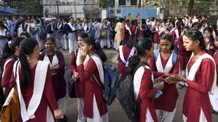 UP board results बेहतर होने का इन्तेजार नेता भी कर रहे हैं