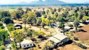 गुजरात में होते हुए भी यह गांव 23 अप्रैल को वोट नहीं दे पाएगा गुजरात में होते हुए भी यह गांव 23 अप्रैल को वोट नहीं दे पाएगा