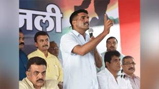 बीएसएफ से बर्खास्‍त तेजबहादुर यादव को मोदी के सामने उतारकर सपा ने क्‍या पाया?