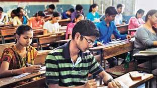 UP board results से सामने आया नकल का निज़ाम