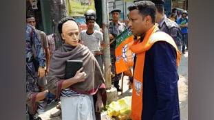 बंगाल में 'विद्यासागर' खुद उतरे मैदान में, असली वोटों के लिए नकली ही सही बंगाल में 'विद्यासागर' खुद उतरे मैदान में, असली वोटों के लिए नकली ही सही