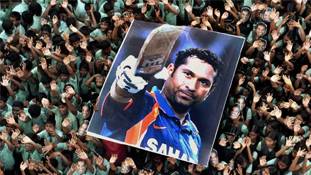 Sachin-Dhoni विवाद: 'भगवान' को पता न था कि आस्थाएं बदल गई हैं Sachin-Dhoni विवाद: 'भगवान' को पता न था कि आस्थाएं बदल गई हैं