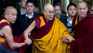 दलाई लामा मसला डोकलाम जैसा विवाद दोहराने जा रहा है ! दलाई लामा मसला डोकलाम जैसा विवाद दोहराने जा रहा है !