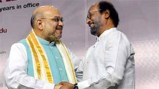 रजनीकांत ने यूं ही मोदी-शाह की तारीफों के पुल नहीं बांधे रजनीकांत ने यूं ही मोदी-शाह की तारीफों के पुल नहीं बांधे