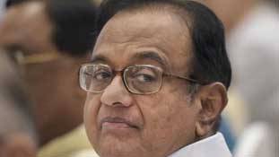 चिदंबरम की गिरफ्तारी को भी कांग्रेस चुनावी हार की तरह ले रही है