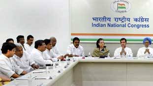 खड़गे-वासनिक नहीं सिर्फ RaGa! राहुल का अध्यक्ष बने रहना कांग्रेस की मजबूरी है खड़गे-वासनिक नहीं सिर्फ RaGa! राहुल का अध्यक्ष बने रहना कांग्रेस की मजबूरी है