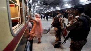 पाकिस्तान ने 3 स्तर पर भारत से रिश्ते तोड़े लेकिन नुकसान अपना किया पाकिस्तान ने 3 स्तर पर भारत से रिश्ते तोड़े लेकिन नुकसान अपना किया