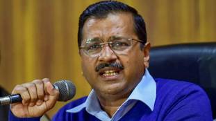 NRC: केजरीवाल की मानें तो मनोज तिवारी ही नहीं 40% लोगों को दिल्ली छोड़नी पड़ेगी ! NRC: केजरीवाल की मानें तो मनोज तिवारी ही नहीं 40% लोगों को दिल्ली छोड़नी पड़ेगी !