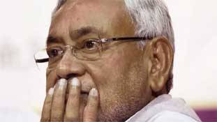 नीतीश कुमार 370 और तीन तलाक से तो बच गये लेकिन NRC ले डूबेगा