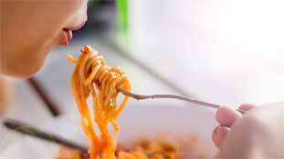 Instant noodles आपके बच्चों को बीमार नहीं, बहुत बीमार कर रहे हैं Instant noodles आपके बच्चों को बीमार नहीं, बहुत बीमार कर रहे हैं