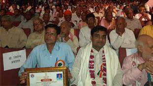 फिरोज खान बनना आसान नहीं है, कलेजा चाहिए