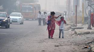 हमारे फेफड़े छलनी लेकिन सरकार की बेशर्म नाक नहीं कटी