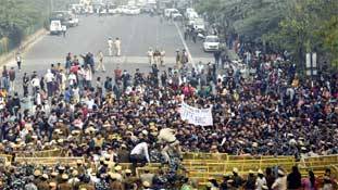 JNU protest में 'फीस' तो जुमला है, निशाने पर वाइस चांसलर हैं!