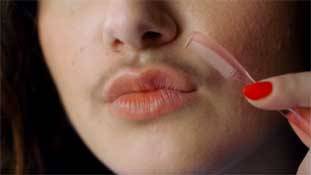 रेजर बेचने वालों ने महिलाओं के शरीर के बालों पर लगाया था बदसूरत का ठप्‍पा