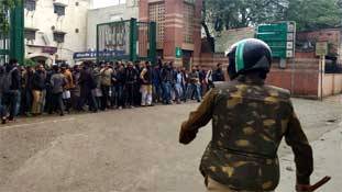 AMU या Jamia के छात्रों का CAB विरोध 'मुसलमानों' का बेतुका डर तो नहीं?