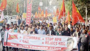 NPR vs NRC: Modi cabinet के ताजा फैसले से CAA protest करने वालों को भड़कना ही था